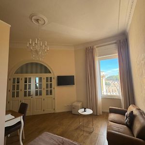 Großes Zimmer